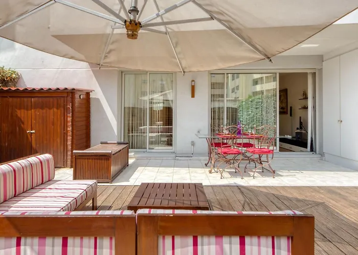 Appartamento Les Allees Du Cap-3 By Interhome